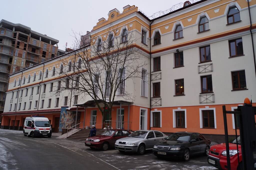 Центр екстреної медичної допомоги та медицини катастроф міста Києва